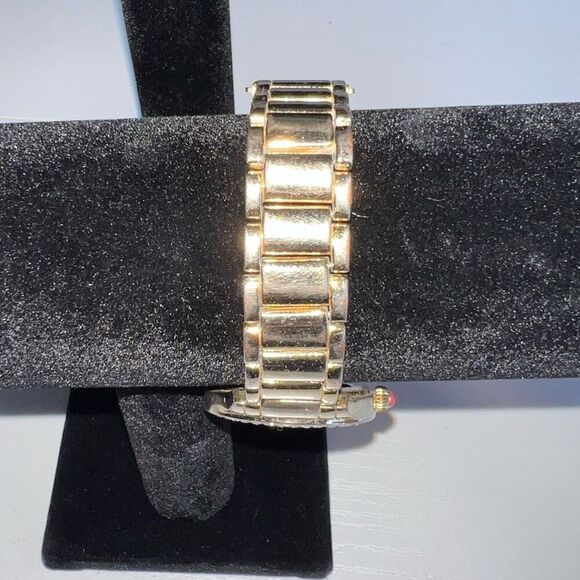 Betsey Johnson Gold Tone Crystal Bezel Gold Dial Bling Watch New Battery Sparkle - Picture 6 of 8